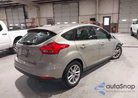 2015 Ford Focus Se z USA, uszkodzony, nr VIN 1FADP3K28FL209013
